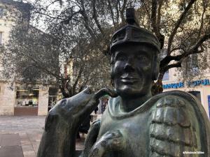 La statue du légionnaire et son chien