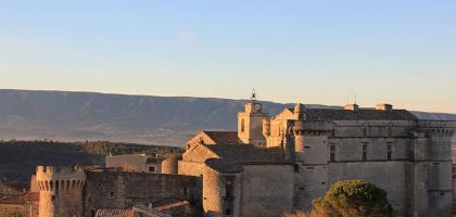 Gordes - le château forterresse