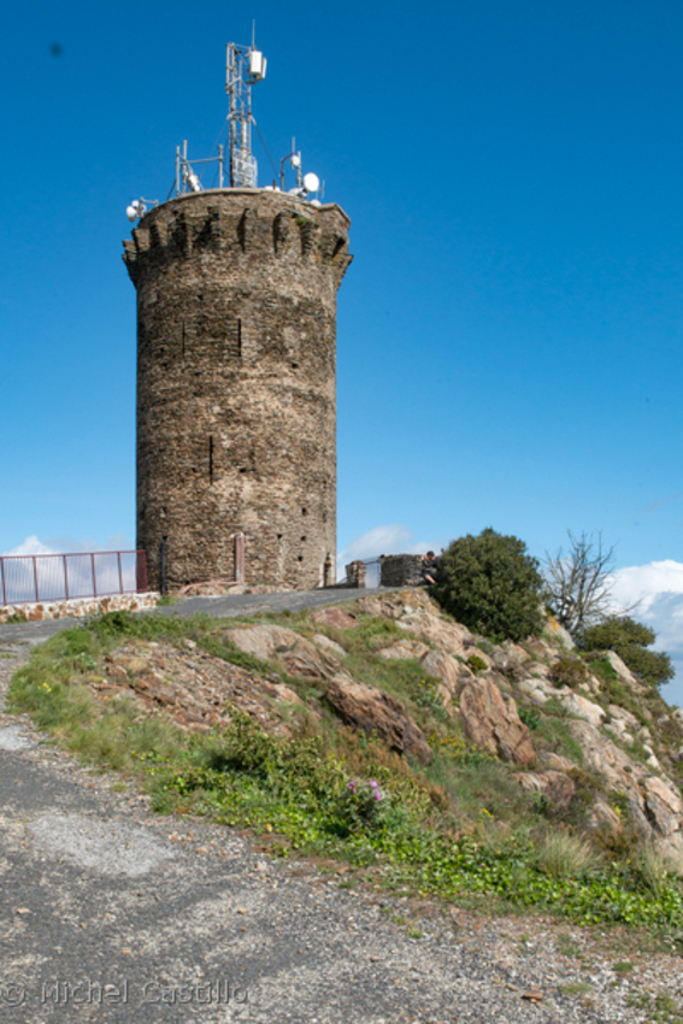 La Tour Madeloc, phare de Collioure... - Collioure – Pyrénées-Orientales -  Midi-Pyrénées - Grand Sud Insolite et Secret
